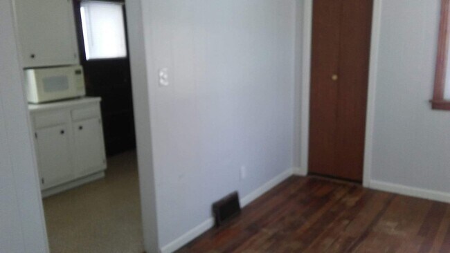 Building Photo - House for Rent-Webster SD