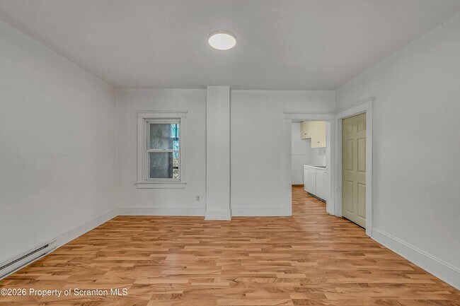 Foto del edificio - 1807 Green Ridge St