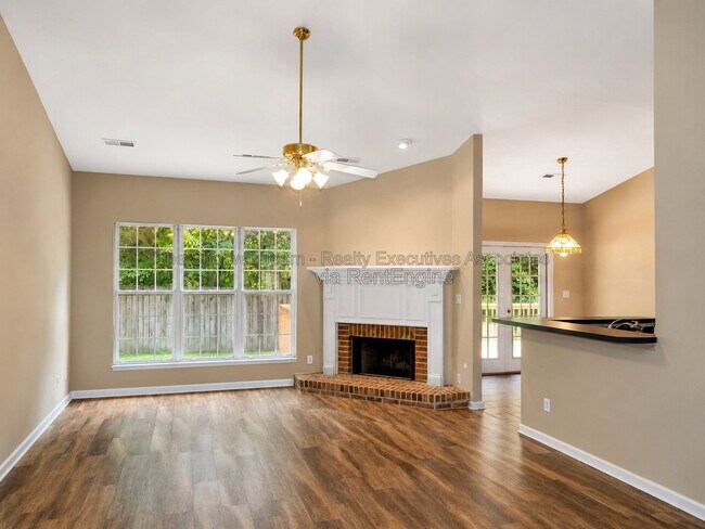 Building Photo - 8518 Lawnpark Dr