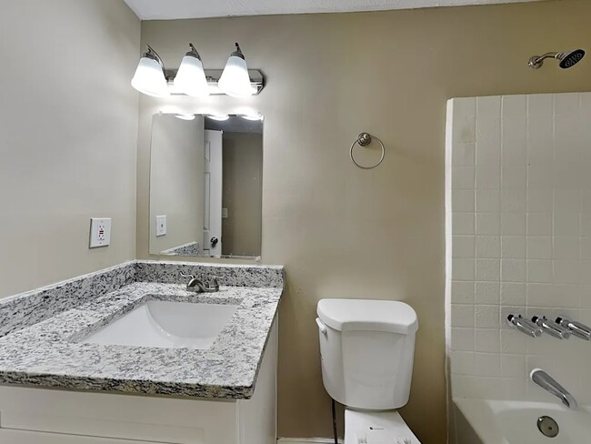 Foto del edificio - 605 Tower Rd