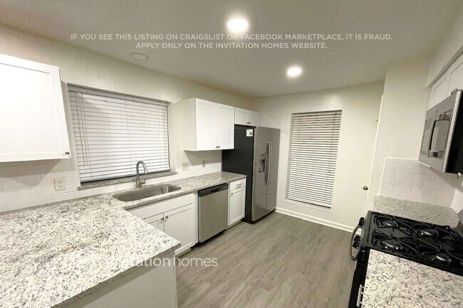 Foto del edificio - 16302 Hickory Point Rd
