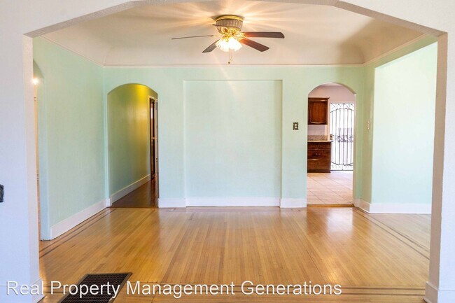 Building Photo - 3 br, 2 bath House - 3833 2nd Ave