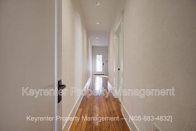 Foto del edificio - 812 NW 7th St