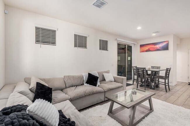 Building Photo - Stylish 3?Bed • 2.5?Bath Home in Cypress R...