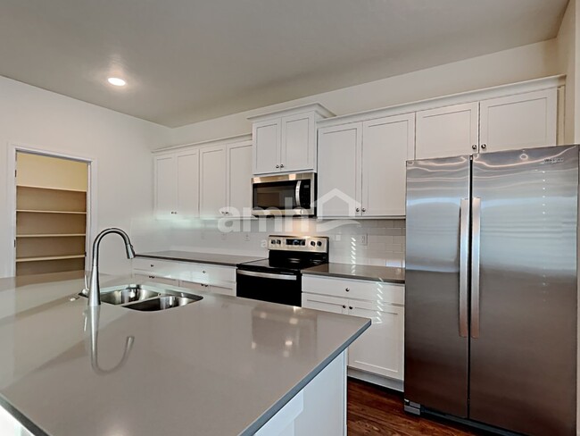Building Photo - 9499 W Chino St