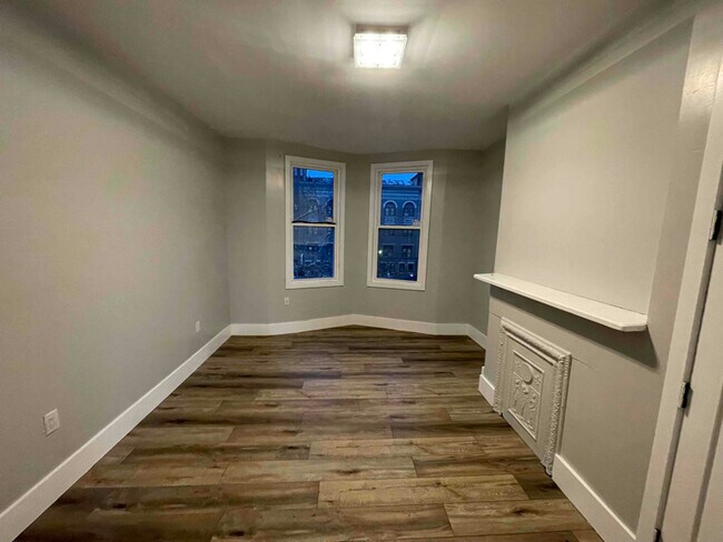 Foto del edificio - 308 Clerk St