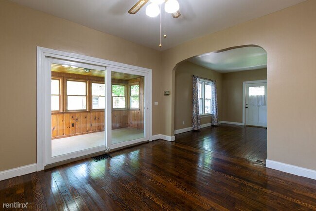 Building Photo - 3 br, 1 bath Duplex - 609 Jefferson St
