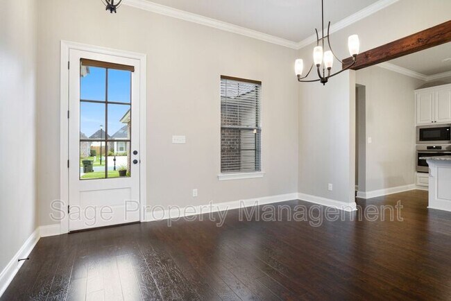 Building Photo - 36418 Belle Journee Ave