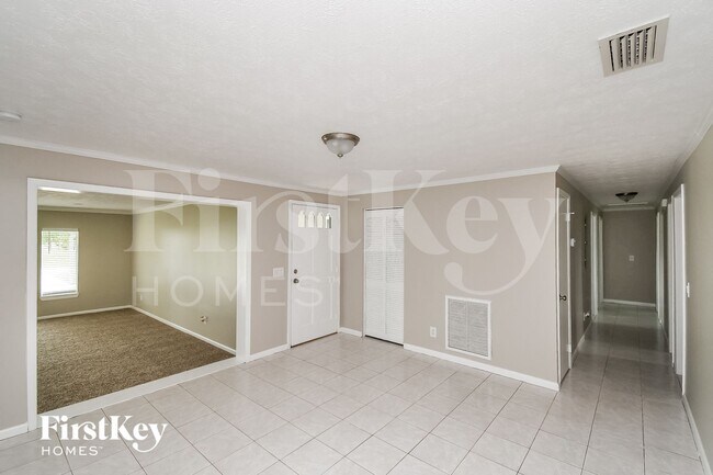 Building Photo - 3572 Fortuna Dr