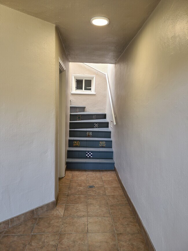 Building Photo - 115 Monticello St