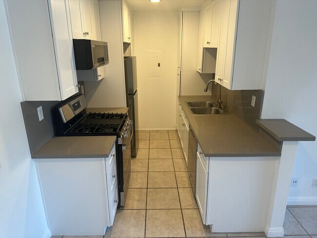 Foto del edificio - 4750 SEPULVEDA Blvd