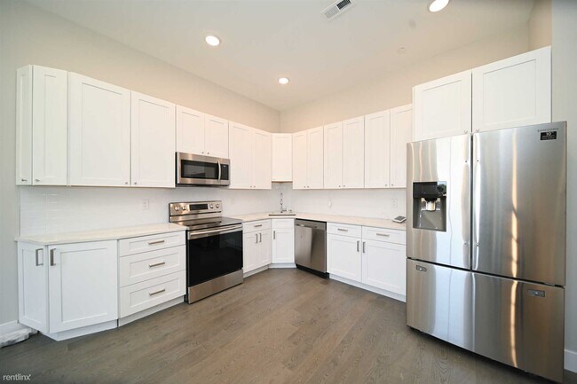Building Photo - 1415 N 8th St
