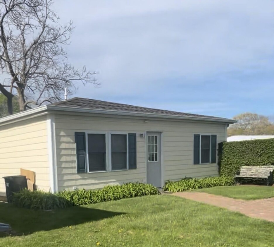 Foto principal - 73 C Chichester Ave