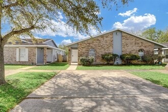 Building Photo - 3011 Taylor St