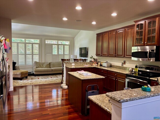 Foto del edificio - 836 Colridge Dr