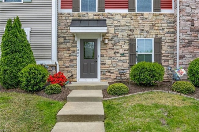 Building Photo - 3 bedroom/ 2 full bathroom and 1 half bathroom -Villages at Candle Station
