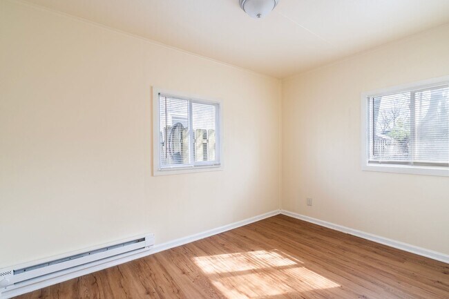 Foto del edificio - Cozy 2-Bedroom Home with Huge Fenced Backyard!