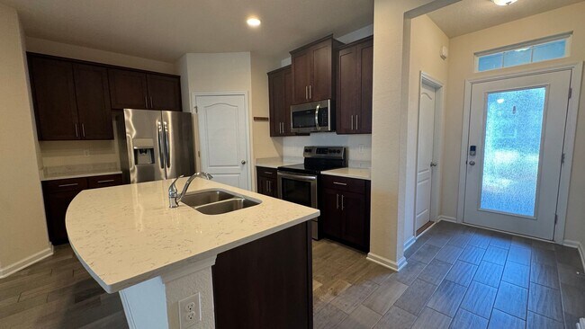 Foto del edificio - 2/2.5 Townhome in Prestwick – Garage & Screened Patio