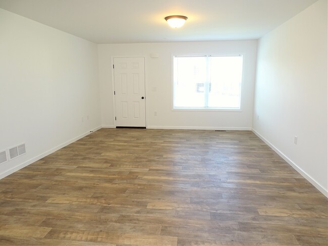 Building Photo - 39 Maize Cir