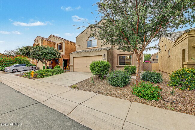 Foto del edificio - 6135 E Paradise Ln