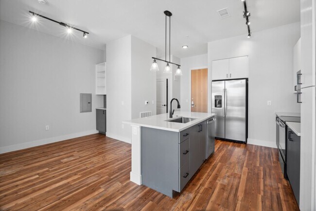 Building Photo - 3325 Denargo St