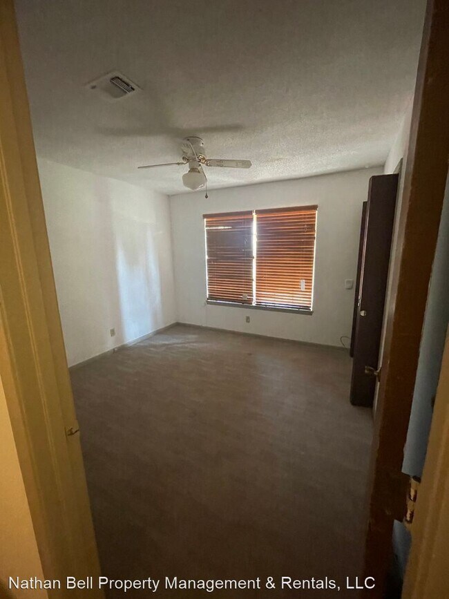 Building Photo - 3 br, 2 bath House - 2715 Ridgeview Rd
