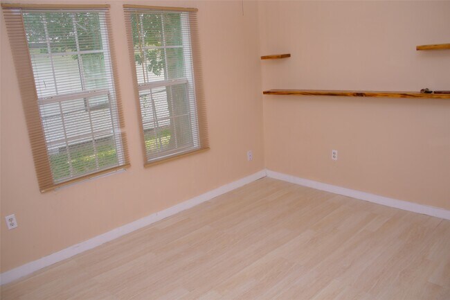 Foto del edificio - 1310 4th St