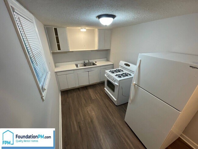 Foto del edificio - 5786 Woodlawn St