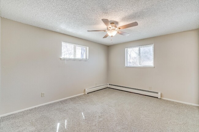 Building Photo - 5379 Balsam St