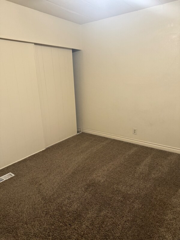Foto del edificio - 36087 Newberry Rd