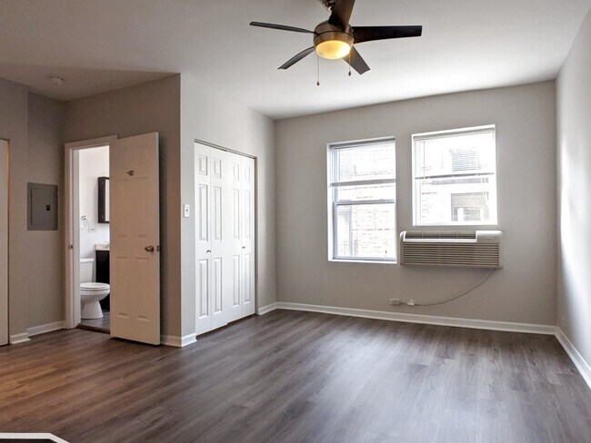 Foto del edificio - 1627 N Humboldt Blvd