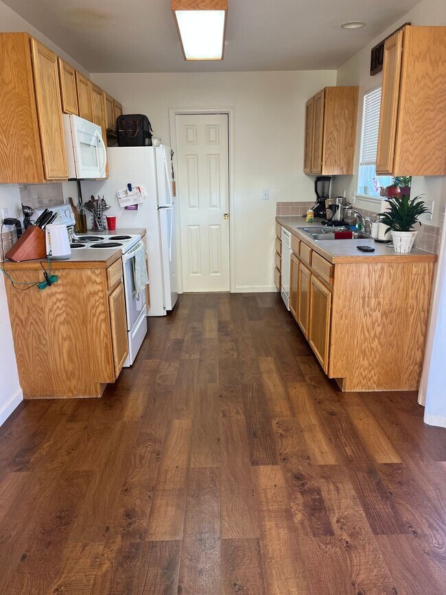 Foto del edificio - Bright & Inviting Wellington Townhome