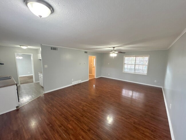 Photo - 5270 Algiers Dr House