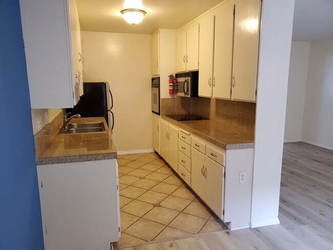 Cocina - 4180 Louisiana St