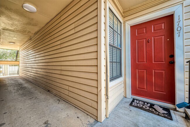 Building Photo - 2750 Holly Hall St