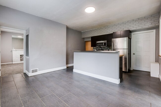 Building Photo - 311 Boggs Ave