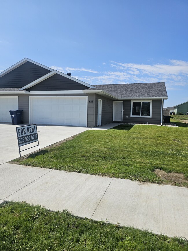 Building Photo - 1623 3rd St NW