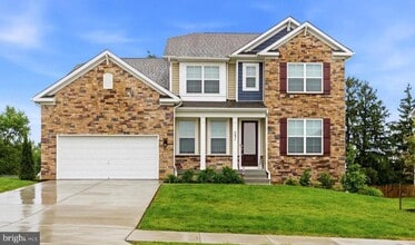 Building Photo - 689 N Chandler Dr