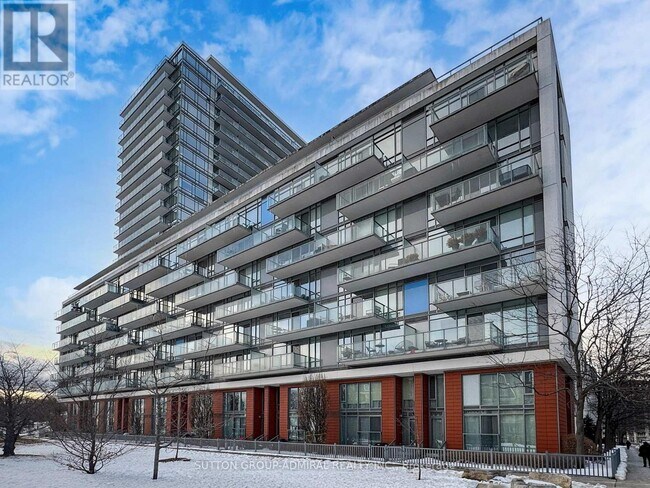 Photo du bâtiment - 90 Stadium Rd