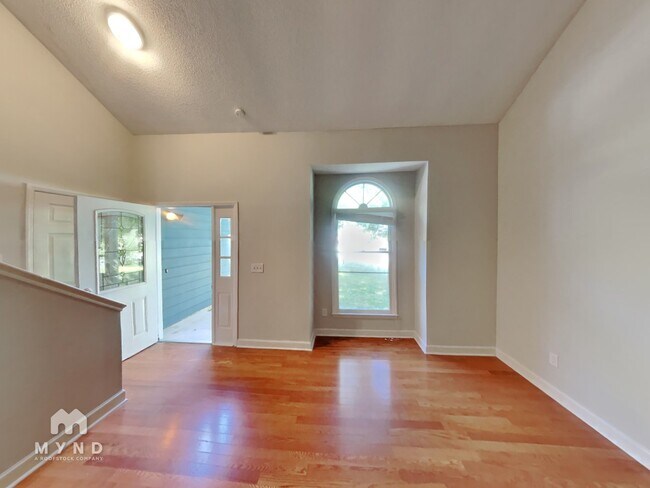 Foto del edificio - 3306 Woodland Park Rd