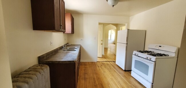 Building Photo - 1631 Buena Vista Ave