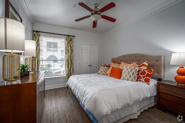 1BR, 1BA - 770SF - Aura at Westchase