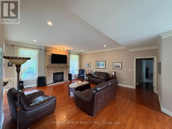 Building Photo - 6746 Waterside Ct