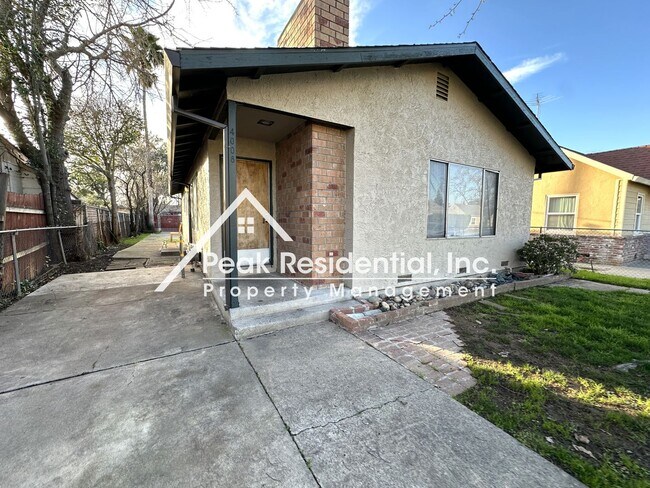 Foto del edificio - Cute 3 bd/1 ba Sacramento House