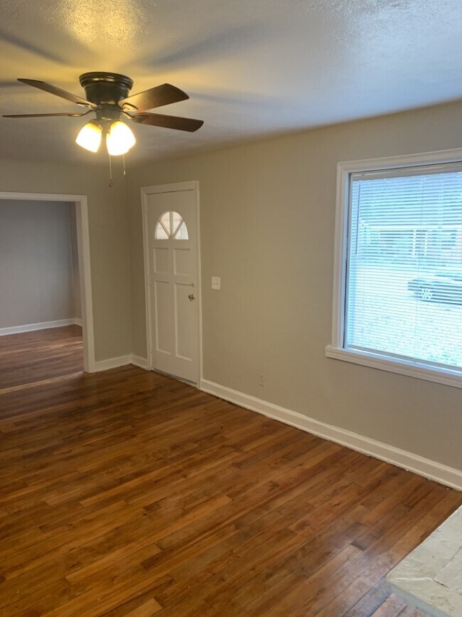 Building Photo - 214 Dunn Dr