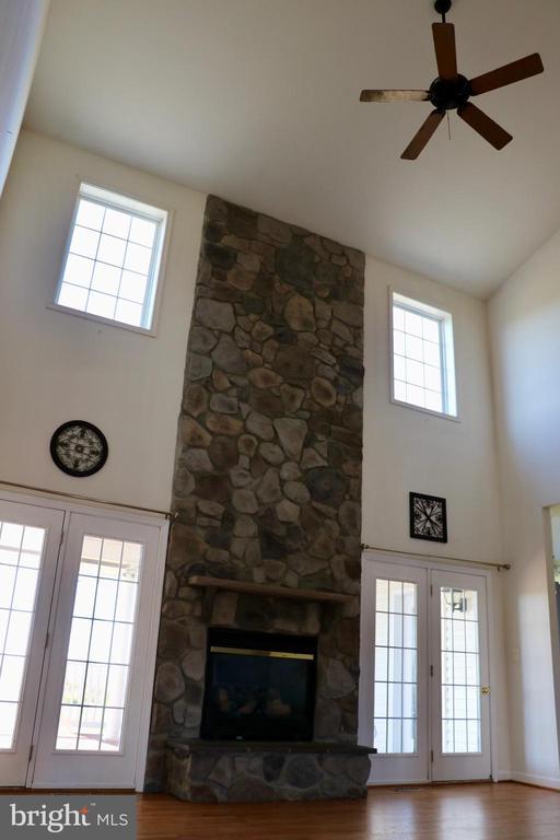Foto del edificio - 15610 Edwards Ferry Rd