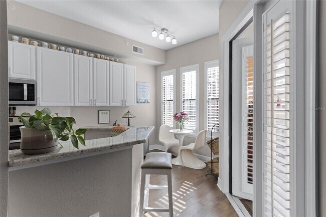 Foto del edificio - 501 Mirasol Cir