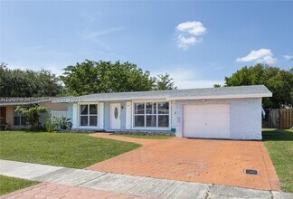 Building Photo - 8350 NW 27th Pl
