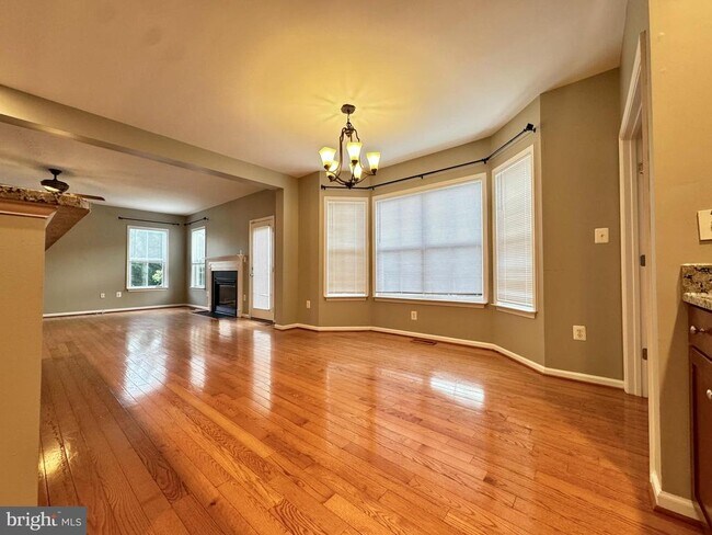 Building Photo - 1306 Yates Cir