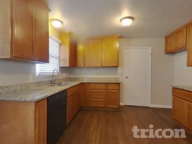 Foto del edificio - 2316 Viola St